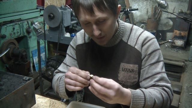Готовлю и пробую мадагаскарского таракана=) смотреть онлайн