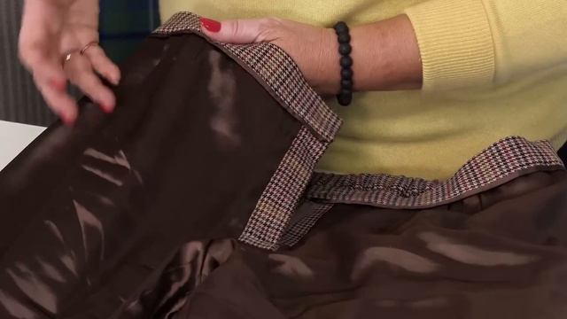 Модные зимние брюки на подкладке, со складками и отворотами по низу штанин. Обзор готового изделия. смотреть онлайн