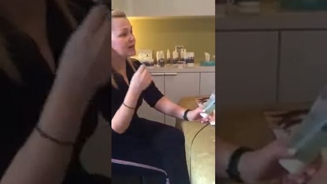 Гель эксфолиант Rhea Cosmetics в Мишель Экзертье смотреть онлайн