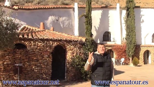 Пещерные отели в Испании. Отдыхаем в гостинице Cuevas del Tio Tobas (Испания) Недвижимость в Испани смотреть онлайн