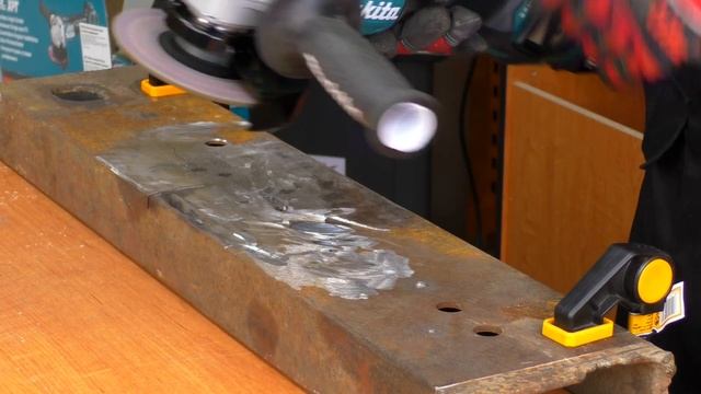 В чем разница? Болгарка Makita на 40 вольт и обычная 18 вольтовая смотреть онлайн