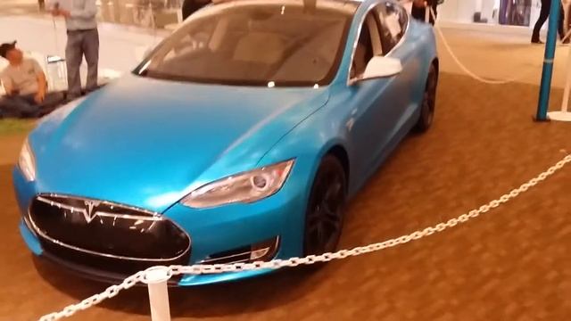 Tesla s p85 italian wrap in california смотреть онлайн