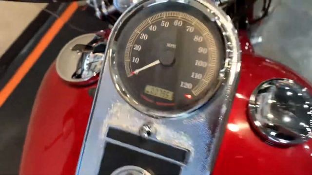 2007 Harley-Davidson Softail Heritage Classic in Fire Red and Black Pearl-FLSTC смотреть онлайн