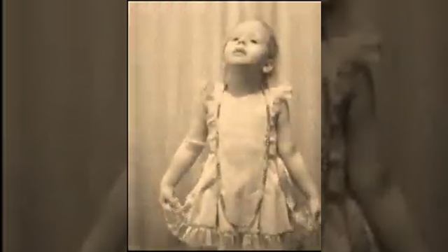 Вероника 4 года, читает стихотворение. смотреть онлайн