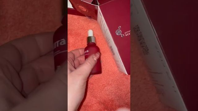 Сыворотка-пилинг vinotechnology отшелушивает ороговевший слой клеток, выравнивает микрорельеф кожи смотреть онлайн