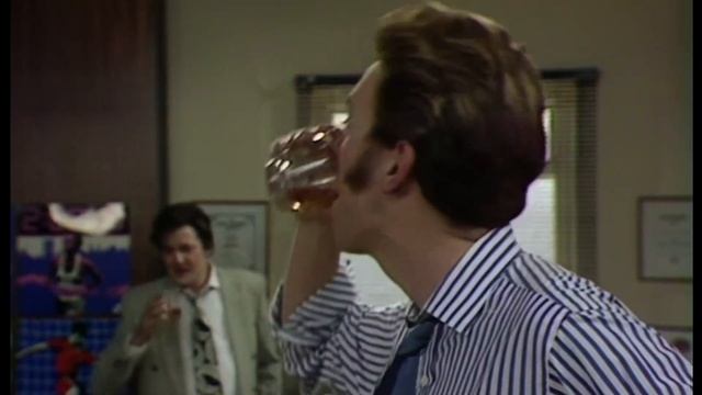 Черт возьми, Питер!!! Джон!!!?? Беседа двух предпринимателей из "Шоу Фрая и Лори" смотреть онлайн