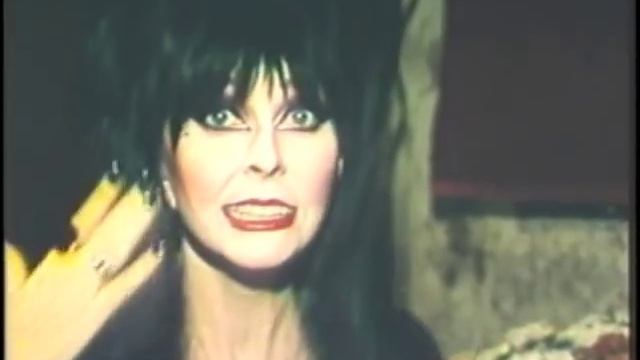 Elvira - Mistress of the Dark at Spooky World смотреть онлайн