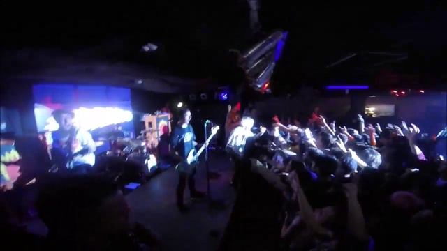 Neck Deep - Gold Steps @ Rock Planet, Pinarella di Cervia 09/04/2016 (GoPro) смотреть онлайн