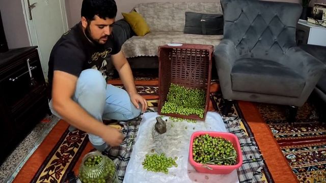 TÜRKİYE'NİN EN HIZLI ZEYTİN ALIM NOKTASI~ZEYTİNİ SATMAK'MI PARA KAZANDIRIR YOKSA YAĞ ÇIKARTMAKMI ? смотреть онлайн