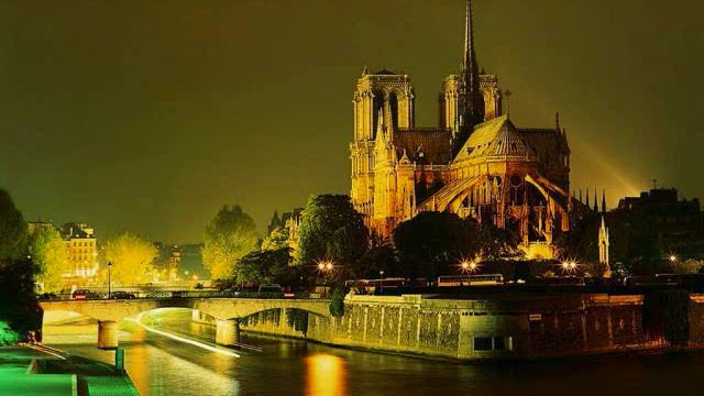 'La Plus Belle pour Aller Danser' by Sylvie Vartan with nightly Parisian sights смотреть онлайн