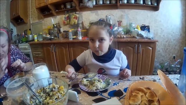 VLOG 29.01.18.  Лиля упала с кровати!!!