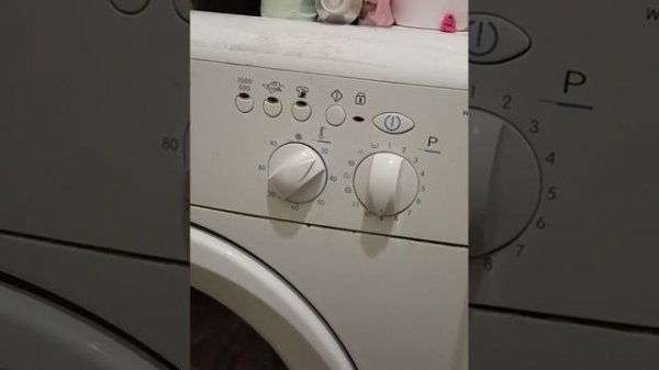 Indesit WIUN 103 интенсивно мигает ЗАМОК + правый индикатор(...