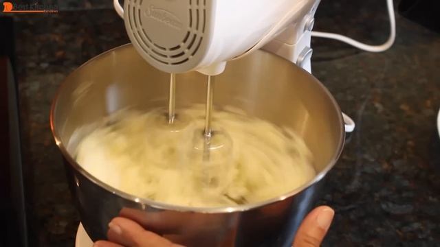 Sunbeam FPSBHS0301 250 Watt 5 Speed Hand and Stand Mixer Combo Review смотреть онлайн