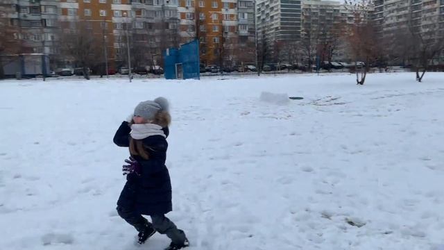 Новогодние традиции 4-Е, школа 1498 смотреть онлайн