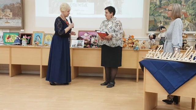3371 Выставка куклы мягкие игрушки поделки библиотека Бунина Ирина Фомина Надежда Голощапова г. Оре смотреть онлайн