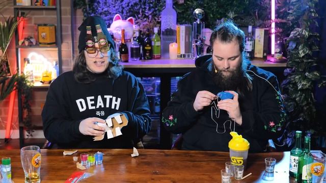 Testing the CHEAPEST (Worst) Drinking Games from Wish смотреть онлайн