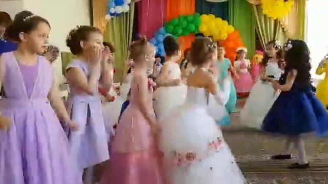 А я не хочу по расчёту, а я по любви хочу смотреть онлайн