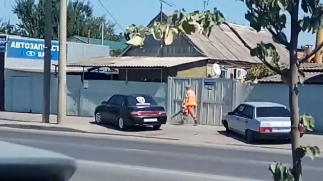 Современная уборка улиц Краснодара смотреть онлайн