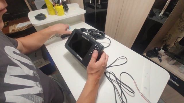 Распаковка Lowrance Hook Reveal 7 Tripleshot (первое знакомство) (НЕ обзор)