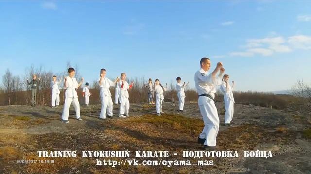 Кихон ката 9 кю Кёкусинкай Карате у Дольмена. Начинающая группа. Клуб Тэнгу Про смотреть онлайн