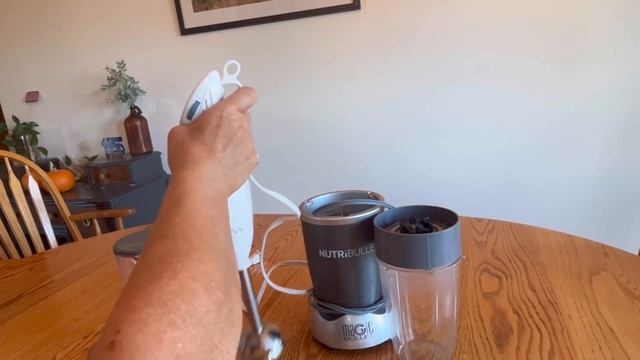 Oster Hand Blender vs Magic Bullet Review - Which One Do I Prefer? смотреть онлайн