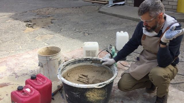 Подготовка известковой штукатурки.