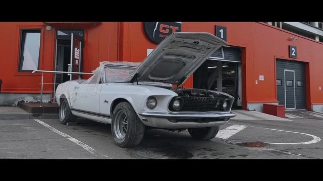 "В поисках Немо" или купание утопленного Ford Mustang 1969 Convertible смотреть онлайн