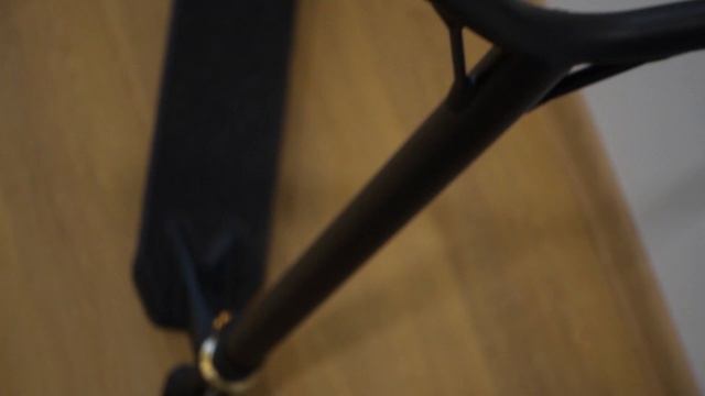 Обзор от Влада Самокатчика самоката Brock от Tech Team смотреть онлайн