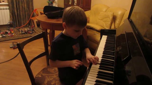 Александр. Домашние занятия - скрипка и пианино, смотреть онлайн