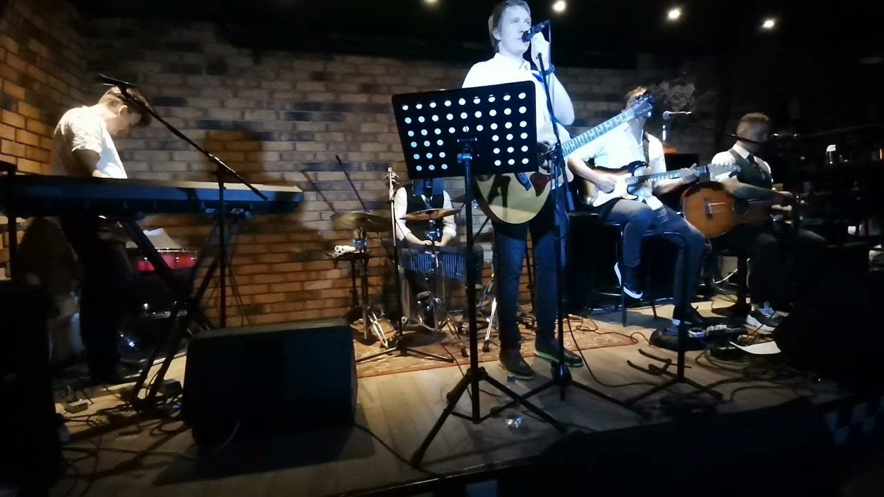 Алексей Хомчик и группа Ирония судьбы "Облака", "Так случилось, мужчины ушли" 16.09.2022 смотреть онлайн