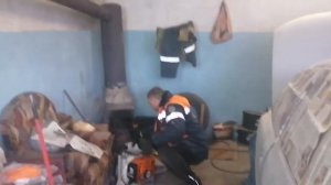 Самый простой и эффективный способ. Чистим дымоход.