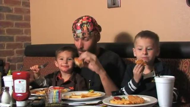 Rounders Restaurant смотреть онлайн