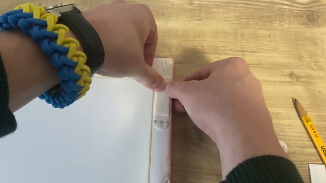 Как легко повесить картину на стену смотреть онлайн