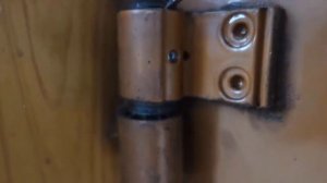 Регулировка петель на алюминиевой двери