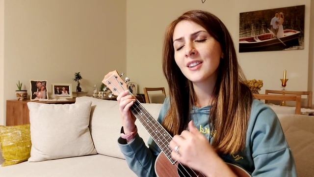 Dünyadan Uzak Pinhani-Ukulele Cover смотреть онлайн