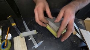 Мотыльница своими руками с двумя отсеками для зимней рыбалки.