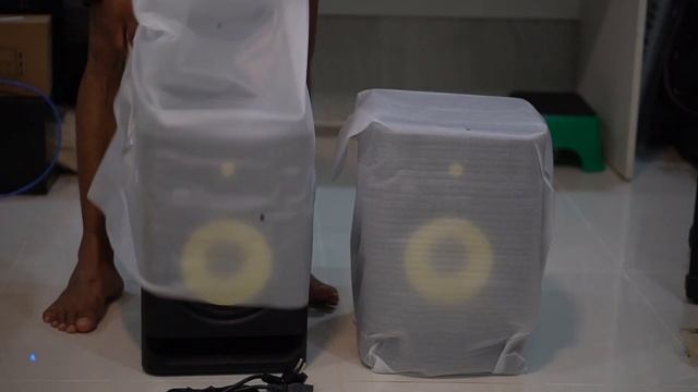 Unboxing KRK Rokit 8 смотреть онлайн