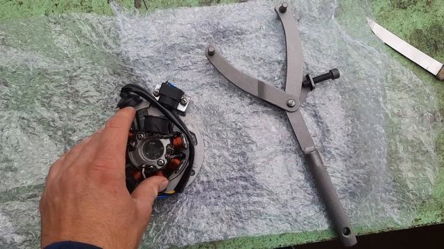 Пришол статор на двиготель 1E40QMB, и универсальный ключ для скутера на Стелс Тактик 50 2т. смотреть онлайн