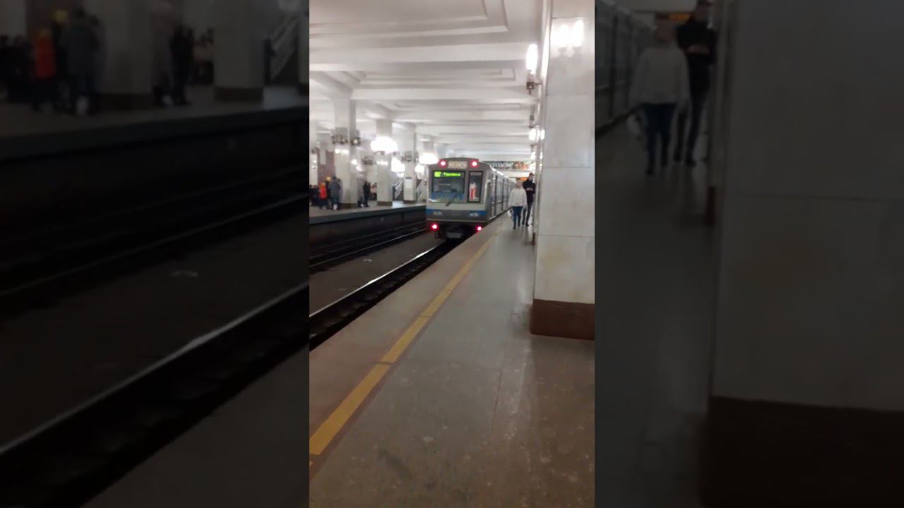 новогодний 81.717.6к отправляется со станции Московская (Нижний Новгород) смотреть онлайн