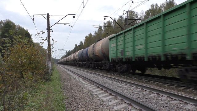 Электровоз ВЛ10У-771 с грузовым составом смотреть онлайн