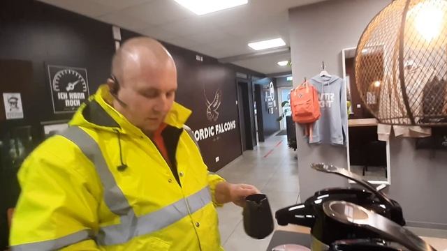 ЗАКЛИНИЛА ПОМПА. ПОЕХАЛИ НА РЕМОНТ. ВОЛЬВО FH 16 500 смотреть онлайн