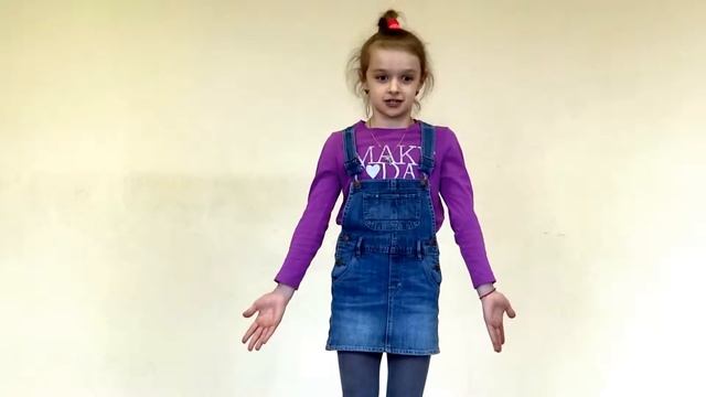 Отрывок из басни. Исполняет София. смотреть онлайн