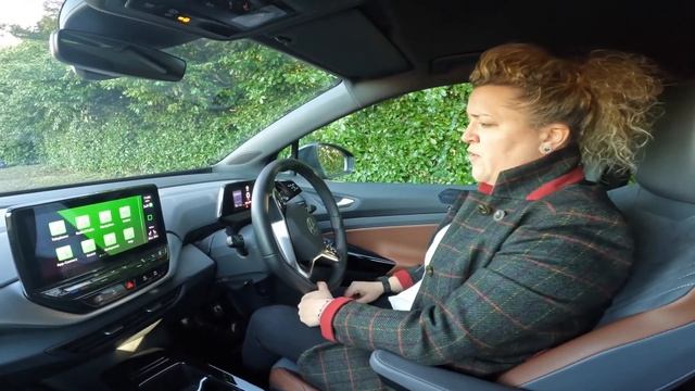 Volkswagen ID. 4 1st Edition EV Review: Drive, Tech, Charging & Range! смотреть онлайн