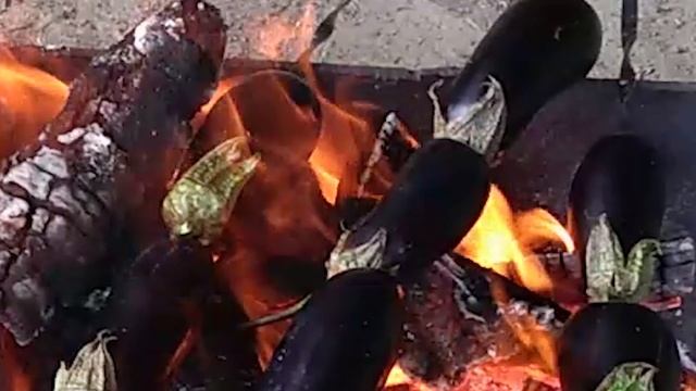 Как жарить овощи на мангале для острого соуса аджапсандали смотреть онлайн