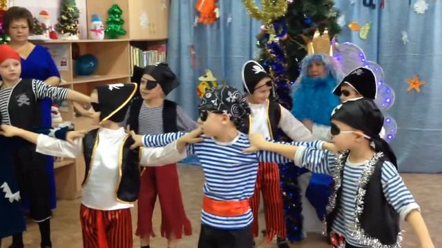 Леончик пират. Говорит про красные штаны смотреть онлайн