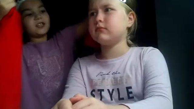Играем в игру угадай кто я ? смотреть онлайн