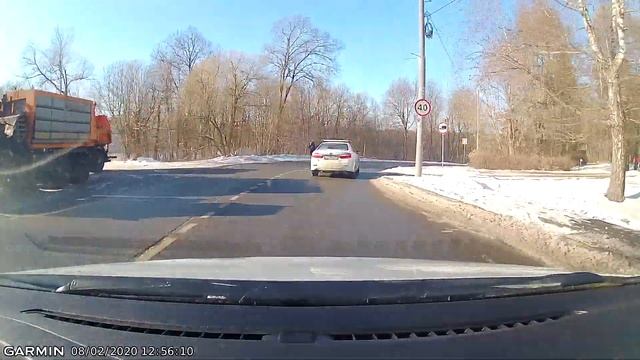 Регистратор Garmin Dash Cam Mini, запись 1920x1080 днём. смотреть онлайн