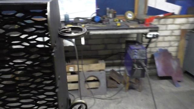 Вертикальный ЭКО мангал с крышкой. смотреть онлайн