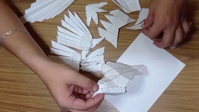 "Птица мира" - 3д модель из бумаги! смотреть онлайн
