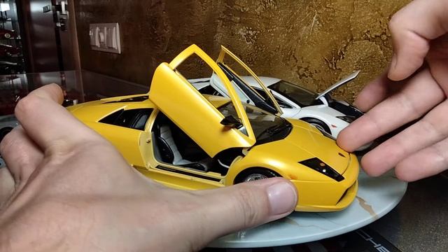 Lamborghini Murcielago Сравнительный обзор Bburago Vs Maisto 1:18